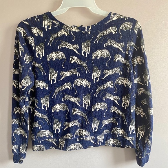 Women long sleeve top navy blue with tiger prints - Picture 1 of 5